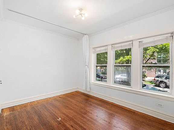 5th image of 2315 W Waveland Ave #1