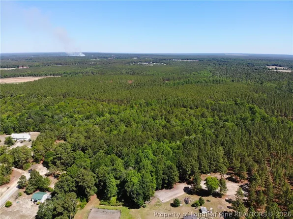 Flowers Rd, Raeford, NC 28376