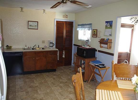 3rd image of 209 Nepute St