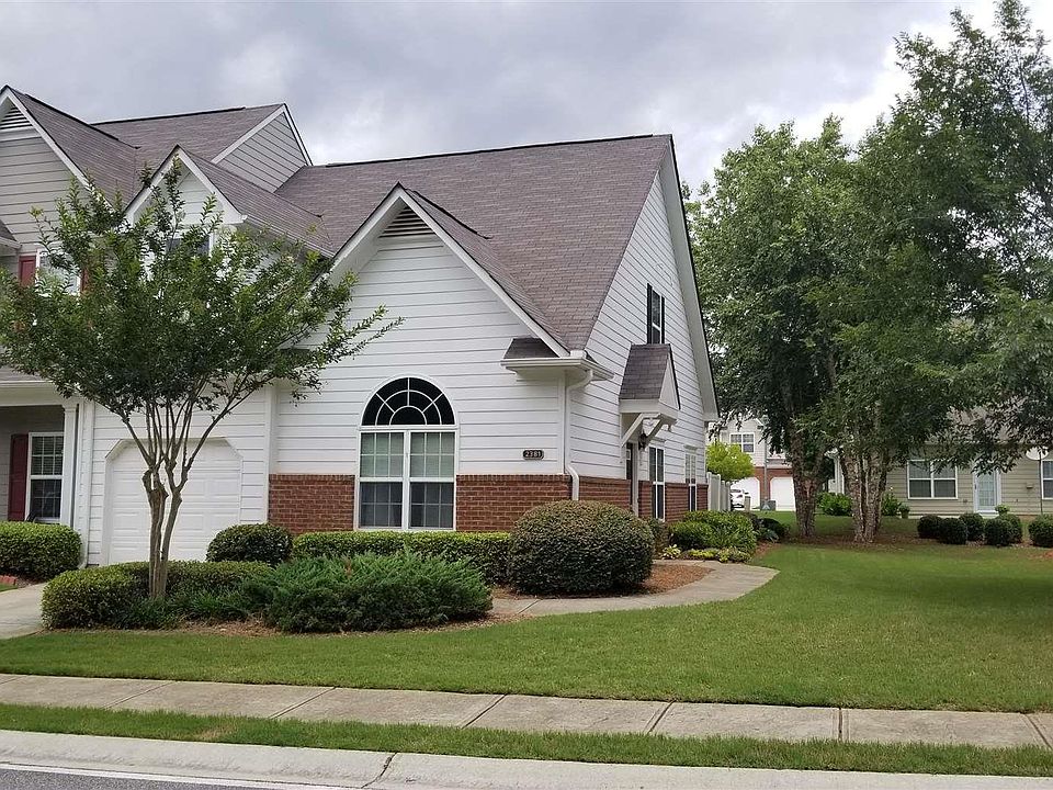 1st image of 2381 Suwanee Pointe Dr
