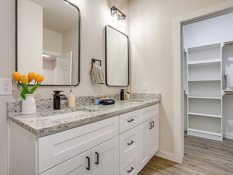 5626 Barkridge Dr — Photo 23