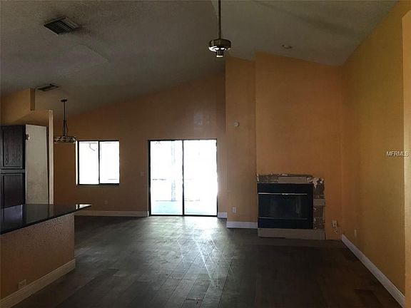3rd image of 4309 Kipling Ave