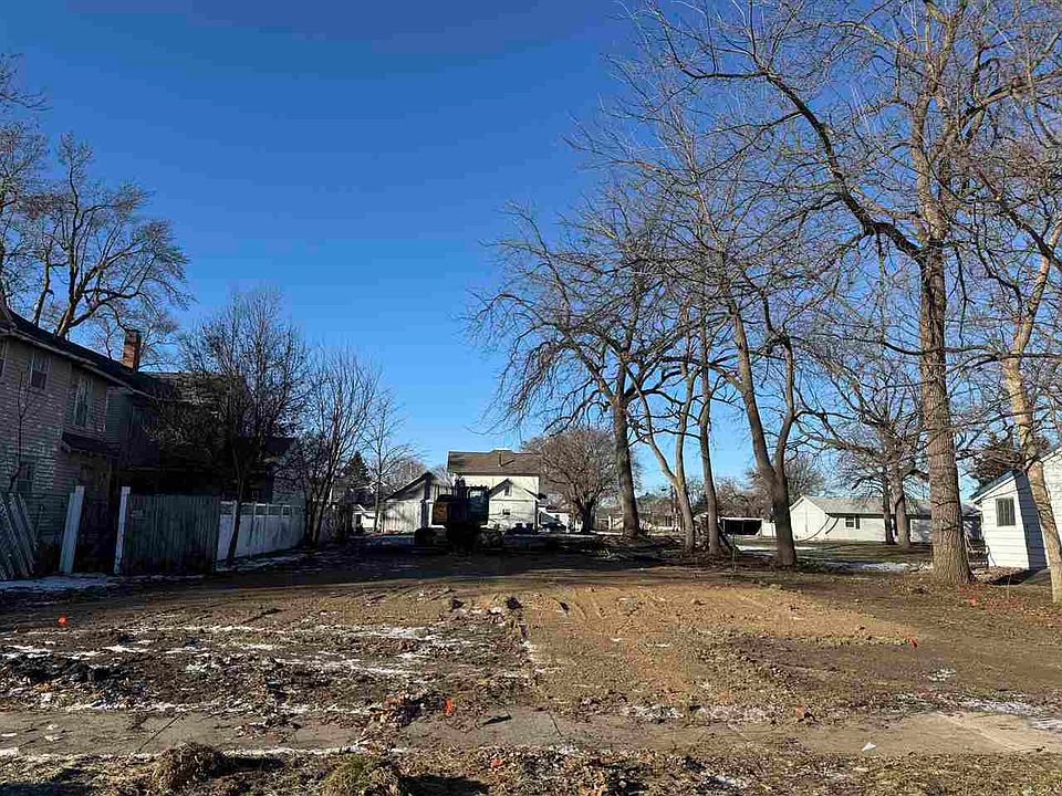 1st image of 309 N B Ave