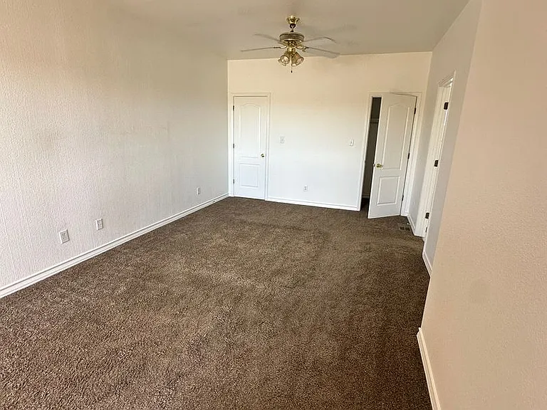 3503 Northpointe Dr — Photo 35