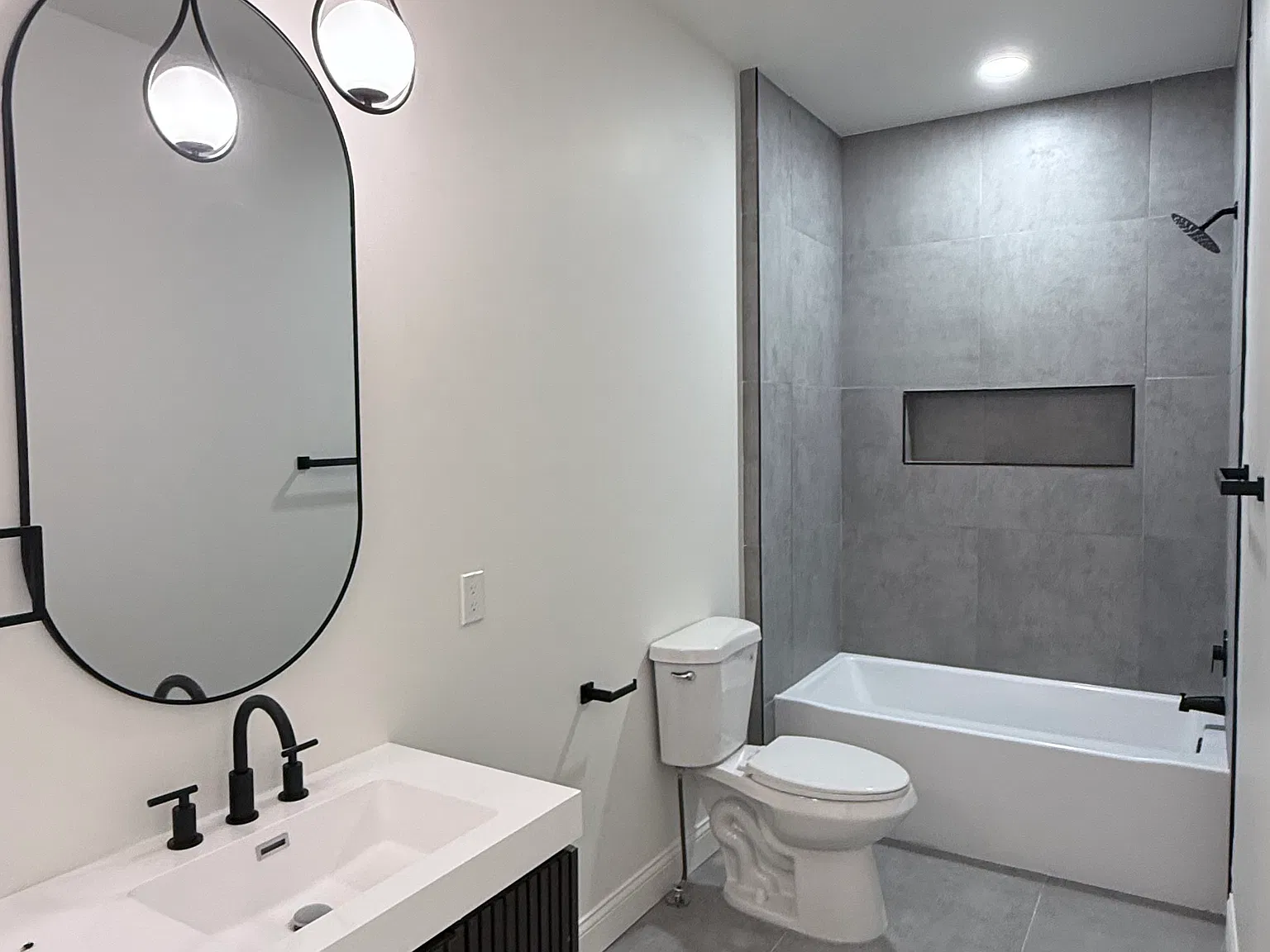5 bed, 3000 sqft, $3,000 — Photo 3