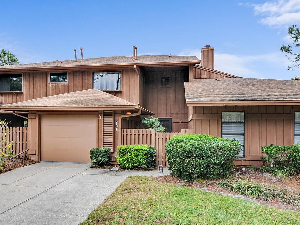 1st image of 205 Heron Bay Cir
