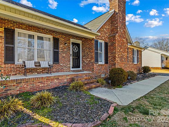 2nd image of 2359 Ellerbe Dr