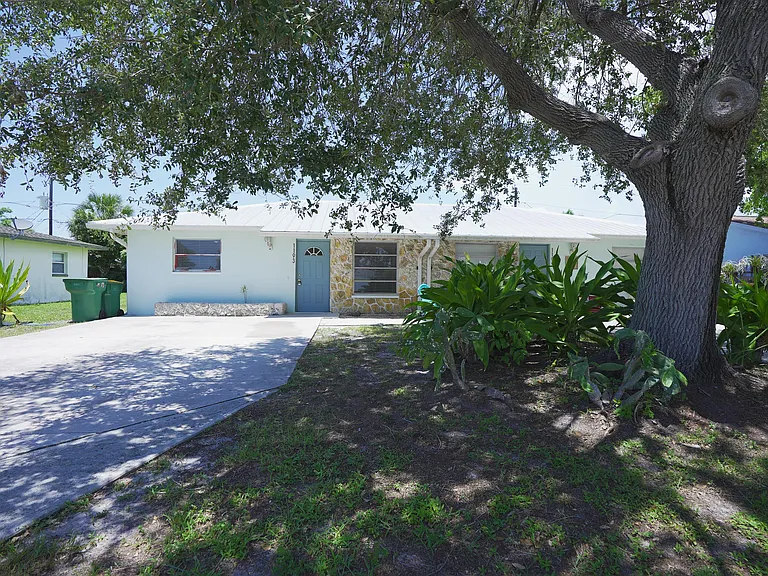 1193 S Alhambra Cir #1 — Photo 4