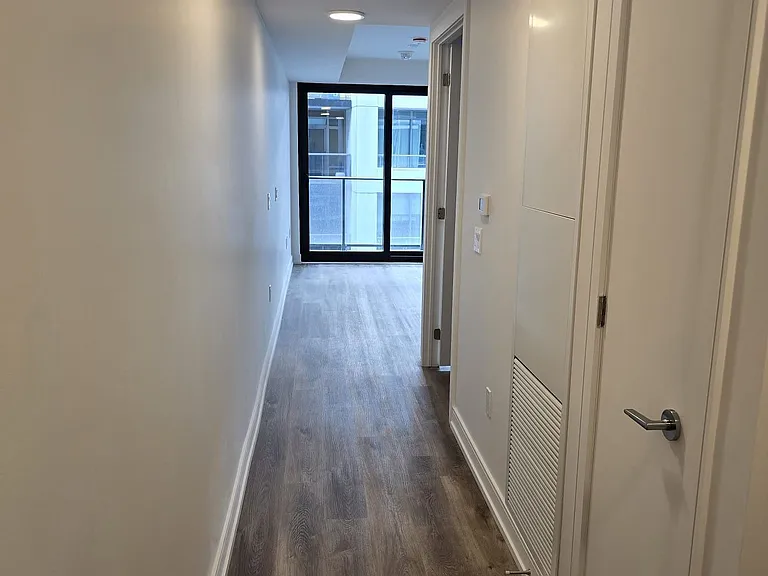 1 Jarvis St #1018 — Photo 1
