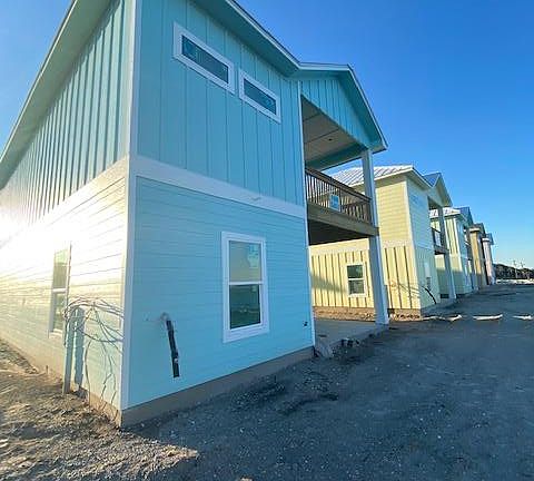 2nd image of 1 Seven Palms Dr
