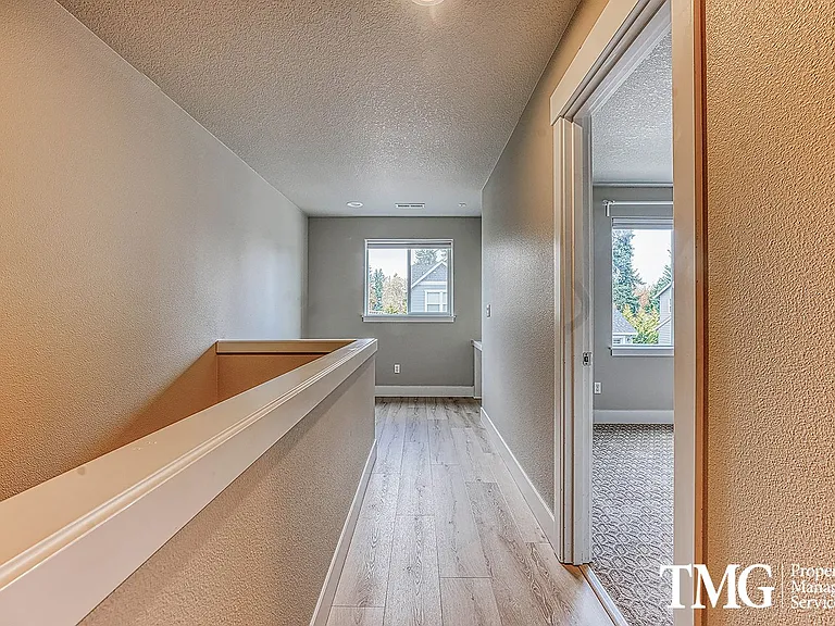 2519 NE 85th Cir — Photo 13