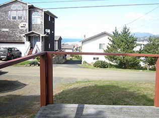 1034 SW 8th St, Lincoln City, OR 97367