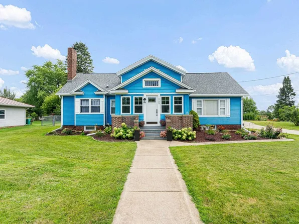 1069 Metomen St, Ripon, WI 54971