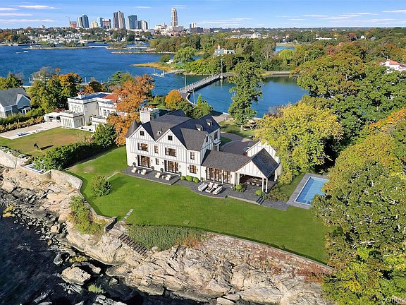 2nd image of 104 Premium Point Road