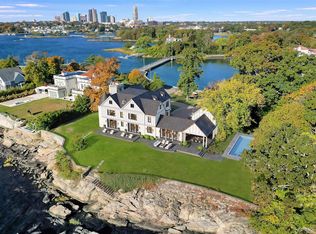 104 Premium Point Rd, Mamaroneck, NY 10801