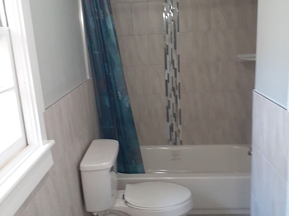 5th image of 328 Truxton Ave