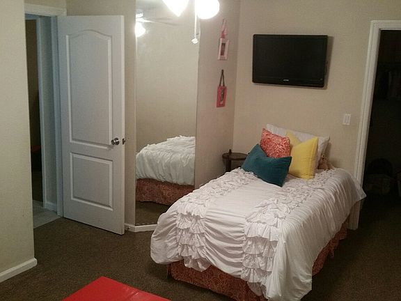 Kids bedroom 1
