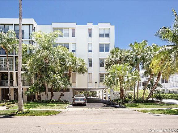 3rd image of 250 Galen Dr APT 42