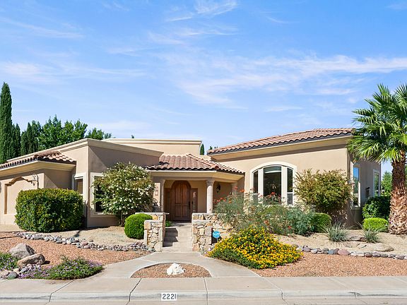 2nd image of 2221 Laguna Dr