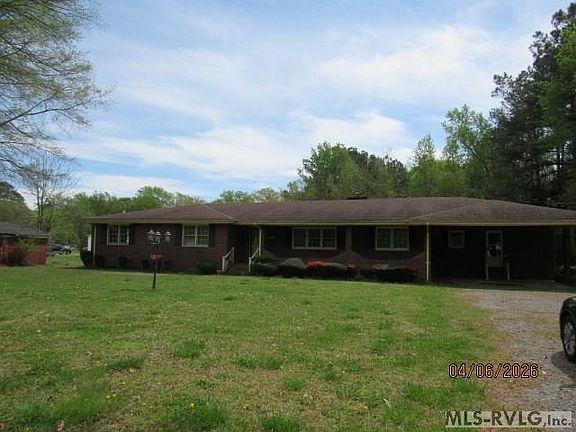 3rd image of 1304 N Martin Luther King Dr #-&