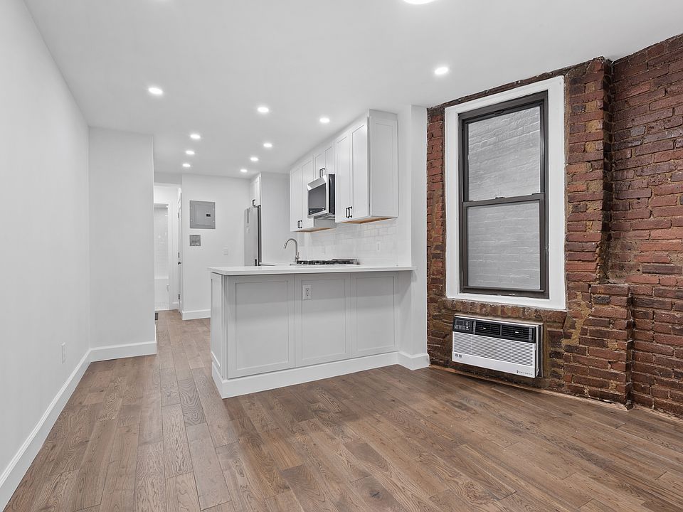 1st image of 15 Jones St #3A
