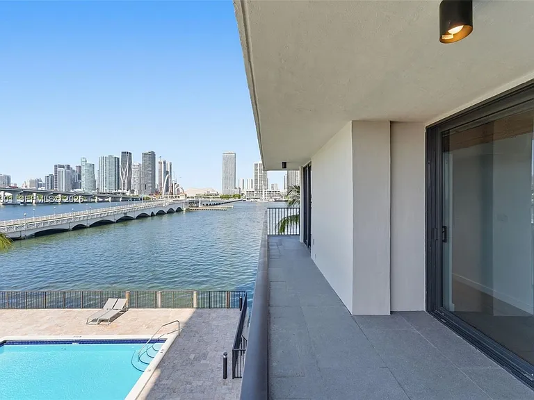 801 N Venetian Dr #308 — Photo 19