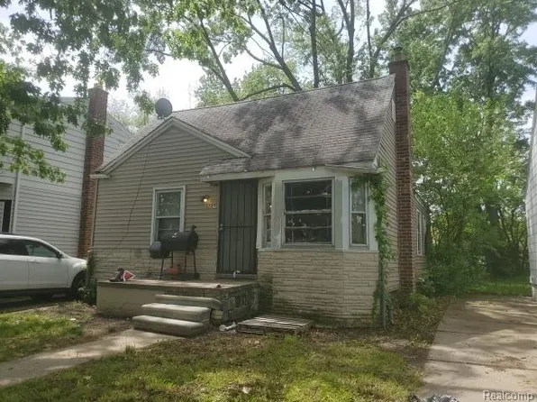 8247 Auburn St, Detroit, MI 48228