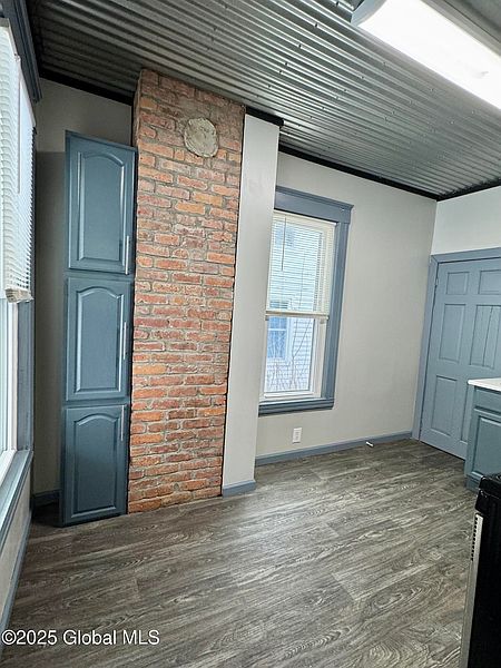 4th image of 35 Lincoln Avenue