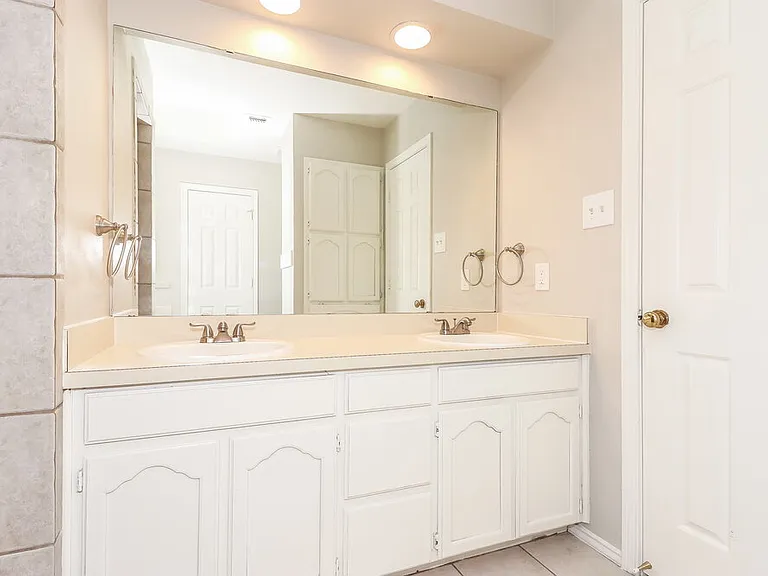 3816 Ashley Ln — Photo 15