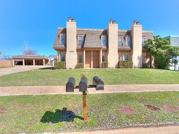 2nd image of 2309 Beaumont Dr #B