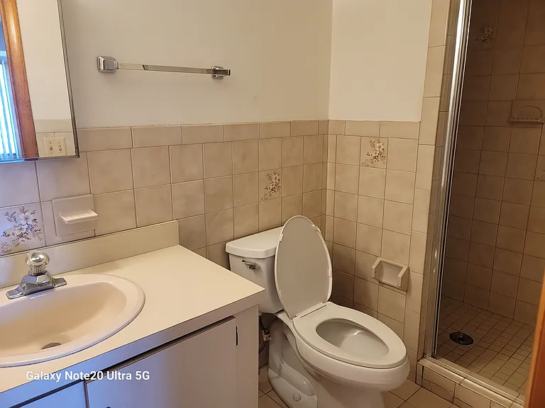 1643 Maple St #1643 — Photo 17