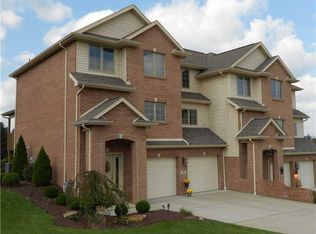 518 Westminster Dr, North Huntingdon, PA 15642