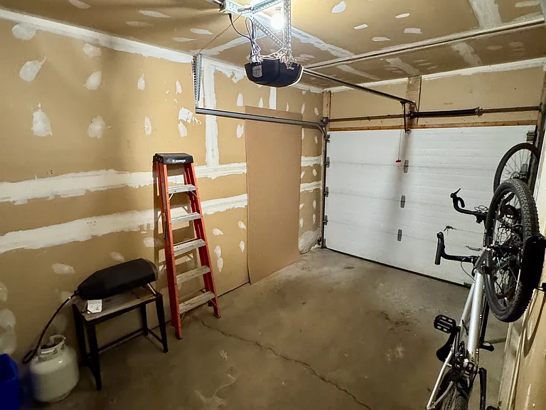 310 Christopher Dr #22 — Photo 3