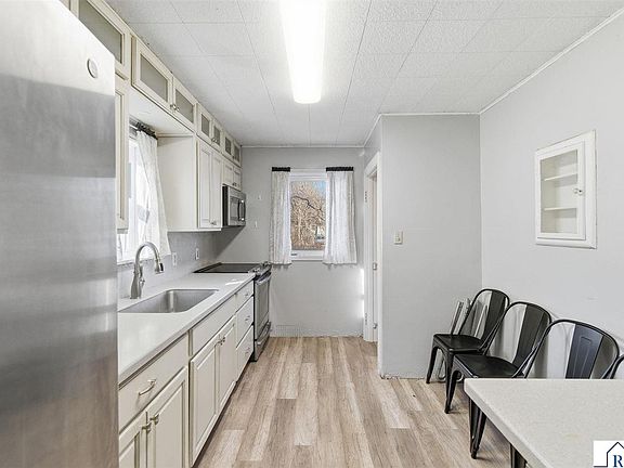 2nd image of 1316 Margaretha Ave
