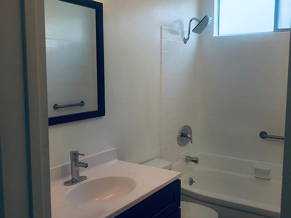 4th image of 11133 Aqua Vista St APT 201