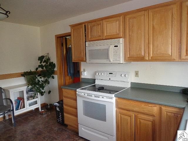 2nd image of 4041 W Tischer Rd