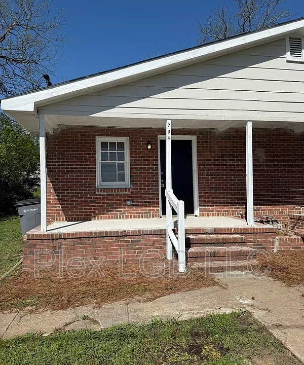 202 Burr St