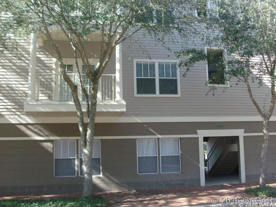 1st image of 5040 SW 91st Ter Unit 202