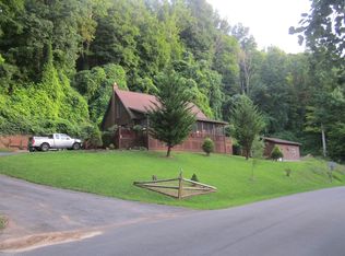 417 Monroe St, Narrows, VA 24124