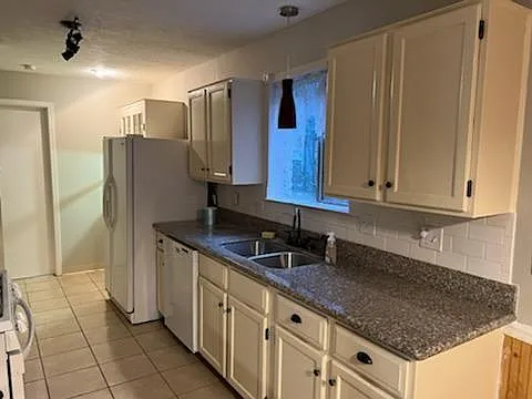 2327 Goldspring Ln — Photo 9