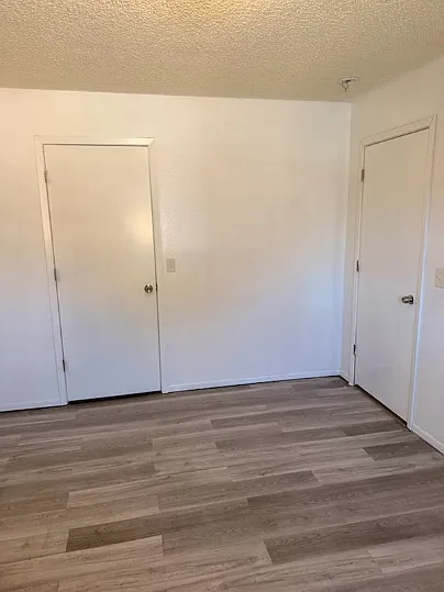 2208 N Campus Dr #4 — Photo 6