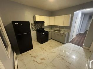 53 Tillinghast St #1L, Newark, NJ 07108