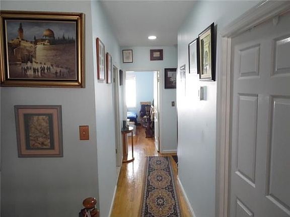 5th image of 194 Bay 29 St #1A