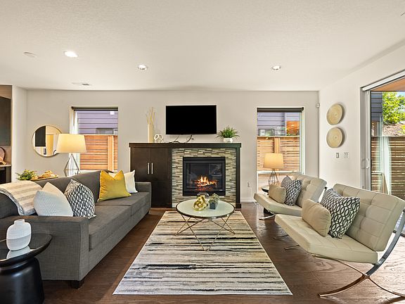 3rd image of 4729 N Congress Ave