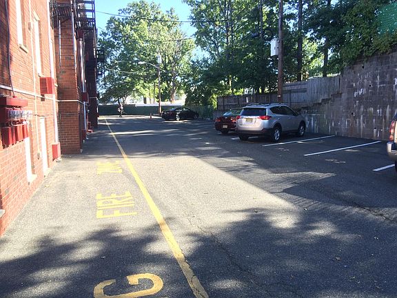 5th image of 476 Joralemon St APT A1