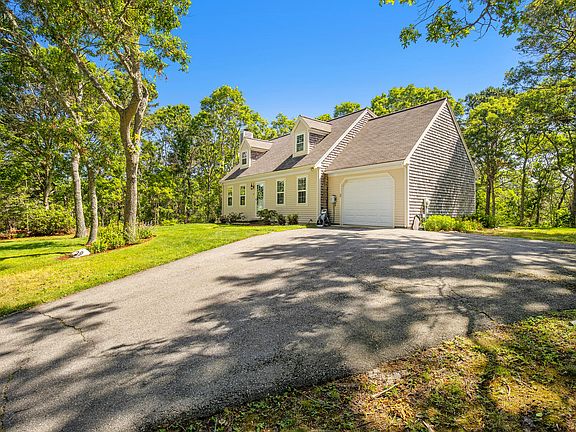 3rd image of 29 Carleton Drive