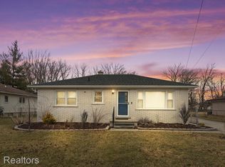 5503 Northlawn Dr, Sterling Heights, MI