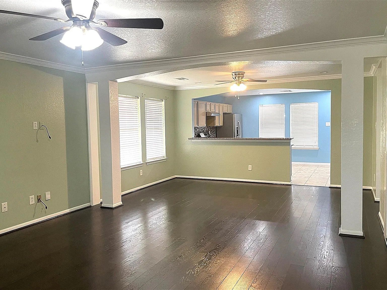 3 bed, 2.0 bath, 1560 sqft, $1,995 — Photo 3