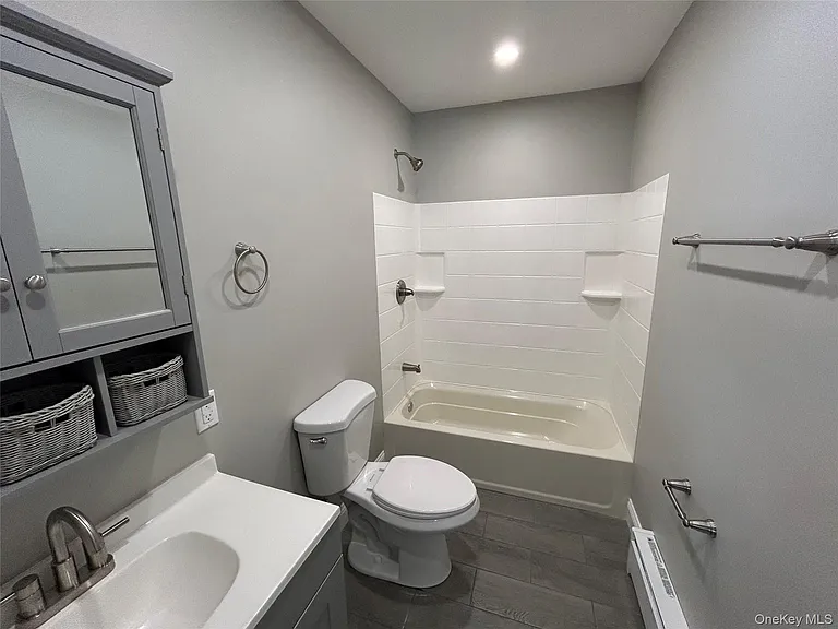 135 Gale Rd #UPSTAIRS — Photo 21