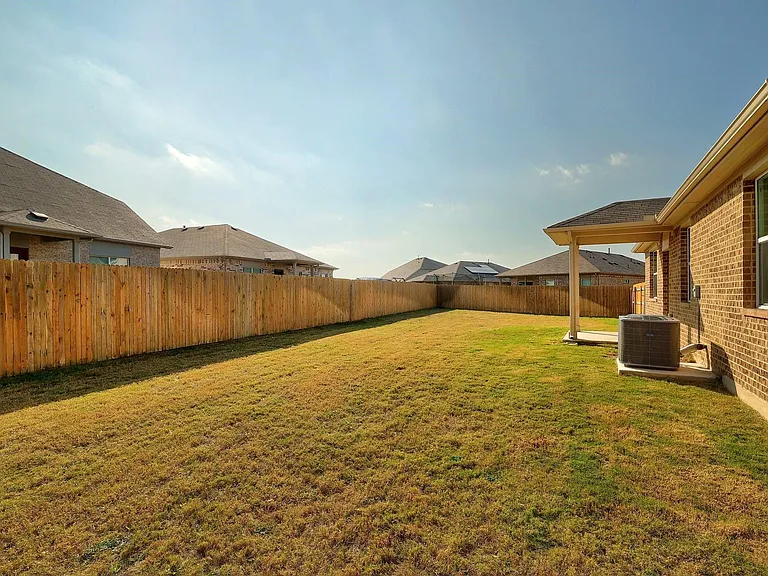 105 Brunnen Way — Photo 27